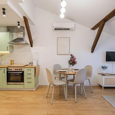 Cozy Loft Under The Wawel Sky Apartment Krakow Exterior photo